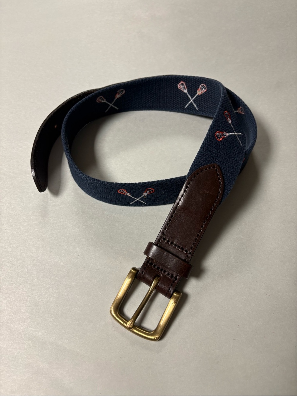 Vineyard Vines MNavy Embroidered Lacrosse Cotton-Web Belt with Brown Leather 30